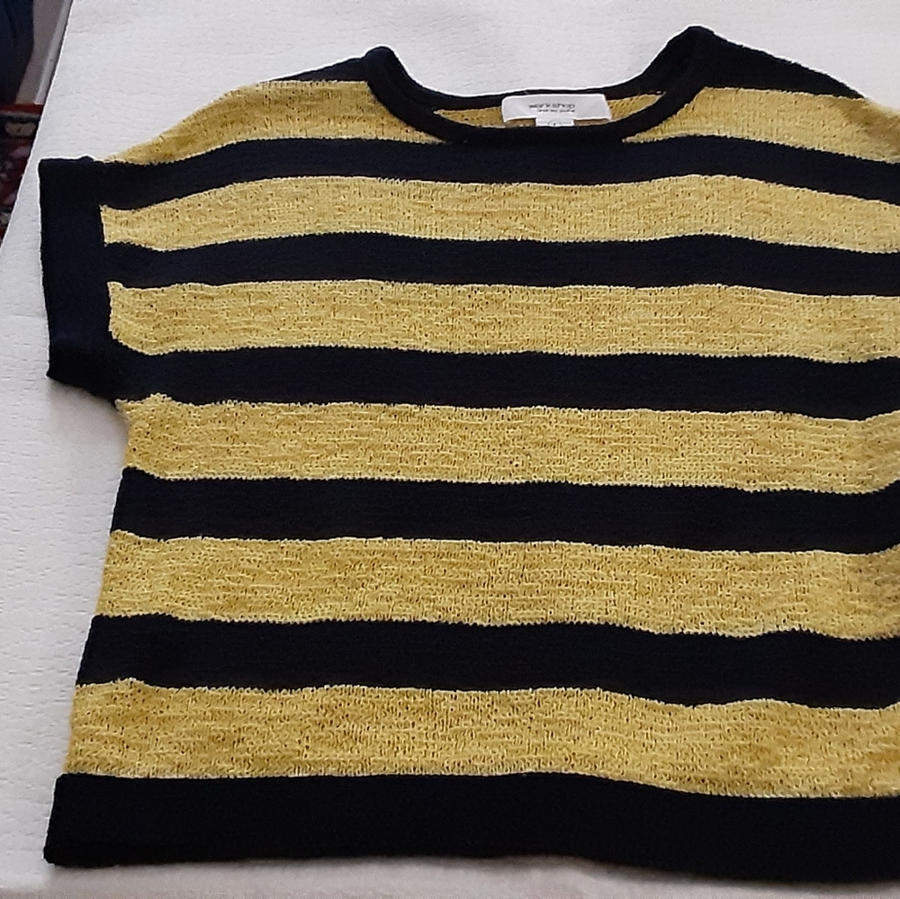 Sweater - Picture 3 of 3